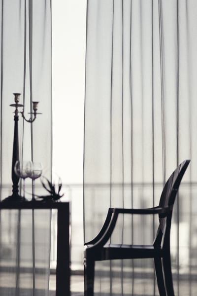 �᥿��å��ǥ����ʥ��顼�Υߥ顼�졼���Ǥ����������줿���֤��Ф��ޤ���